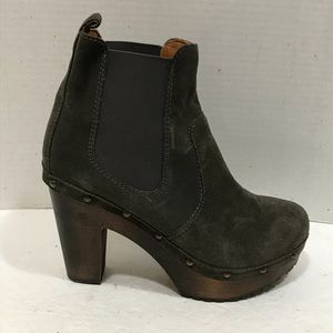 1937 FOOTWEAR Leather Slip On Ankle Boots